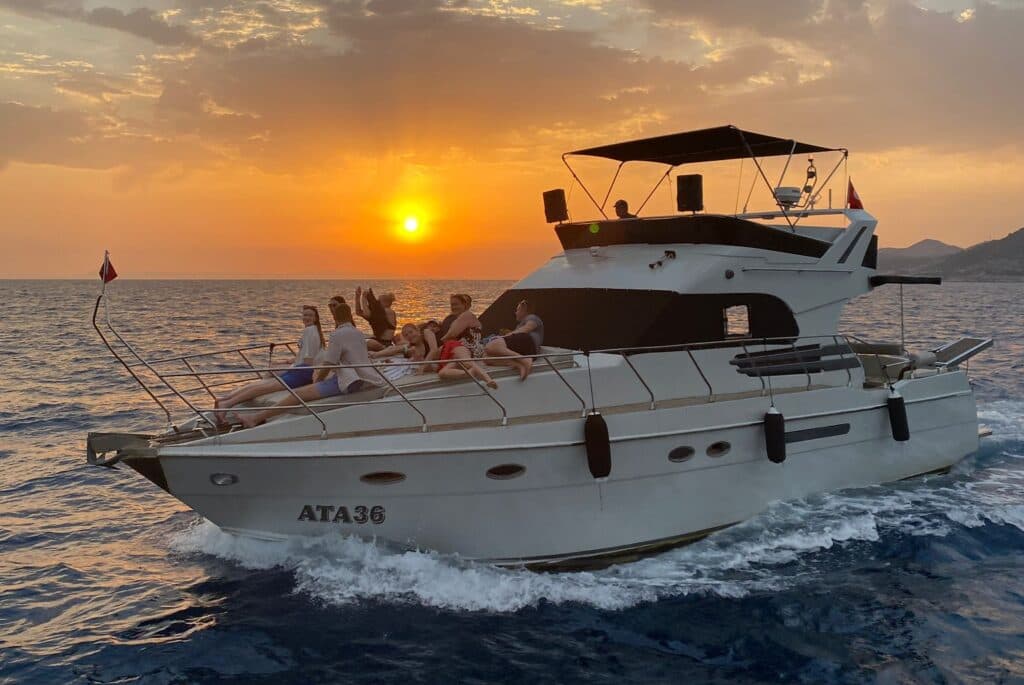 Luxury Antalya Private Yacht Cruise